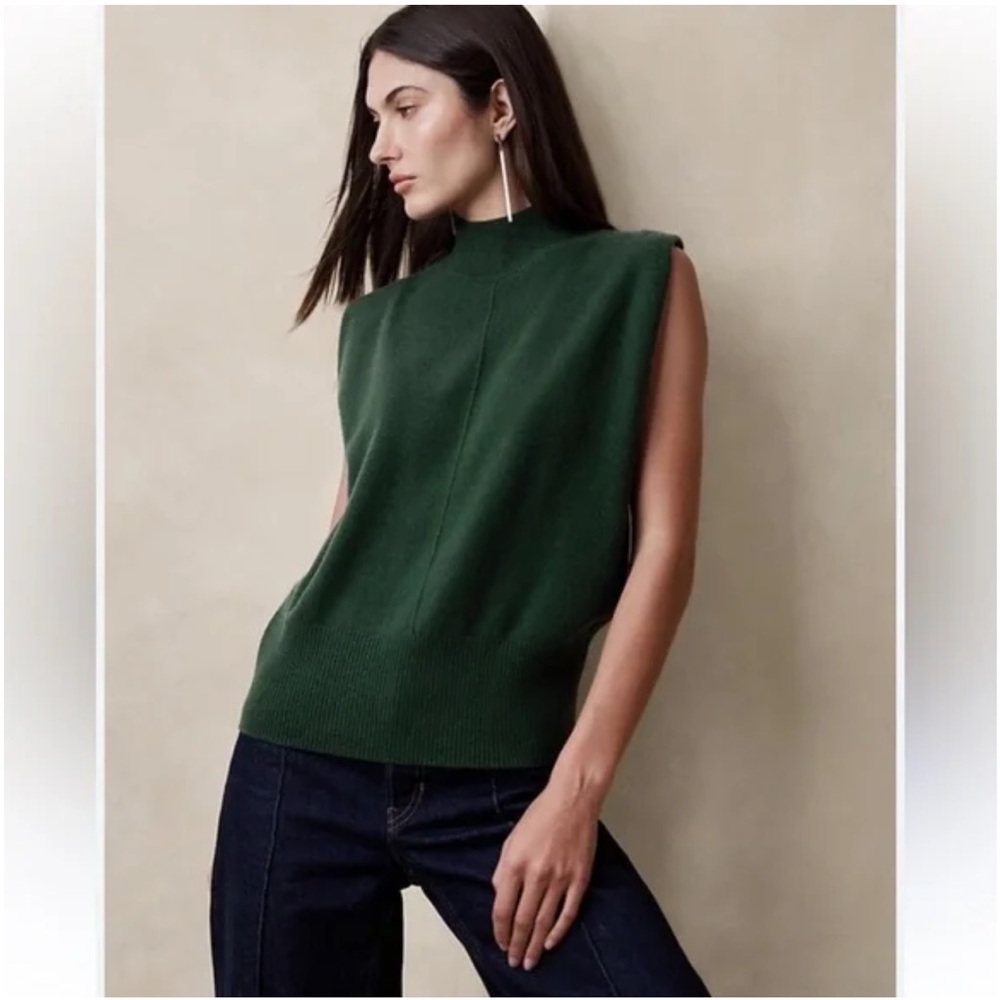 Banana Republic Pine Green Cashmere France Padded Shoulder Vest Sweater XS
